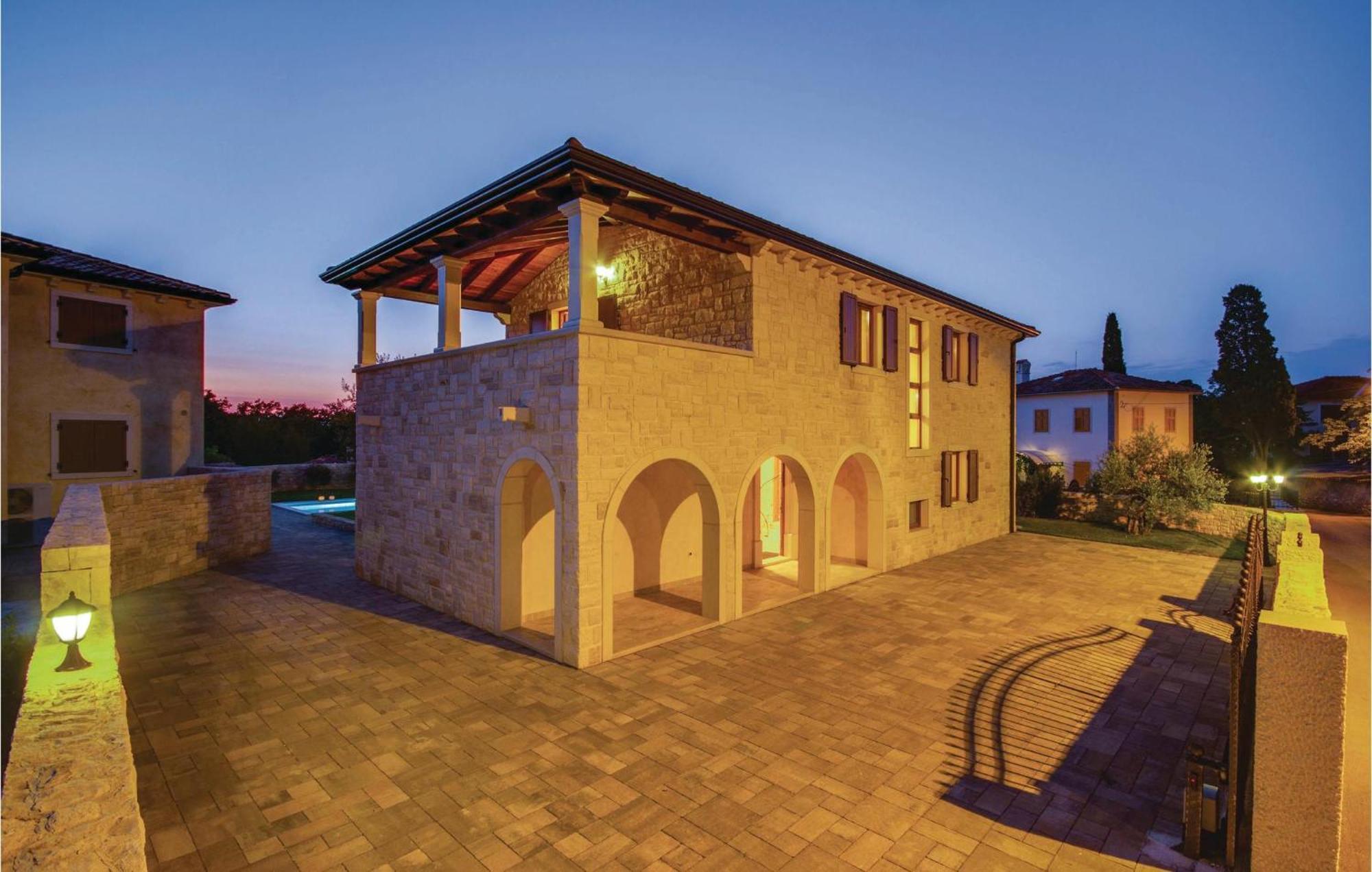 4 Bedroom Beautiful Home In Turcic Вантачичі Екстер'єр фото